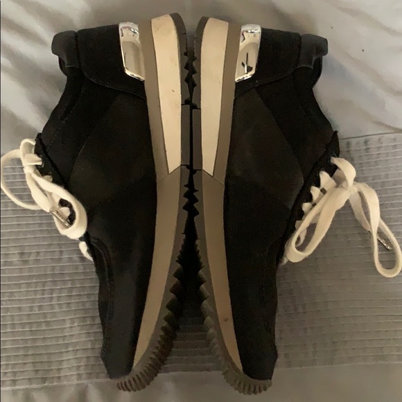 Michael Kors Sneakers - Picture 4 of 4